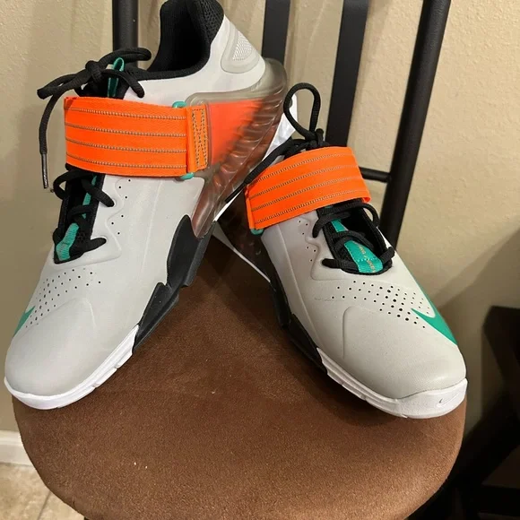 Nike Savaleos- Men's Size 11 - Picture 7 of 9